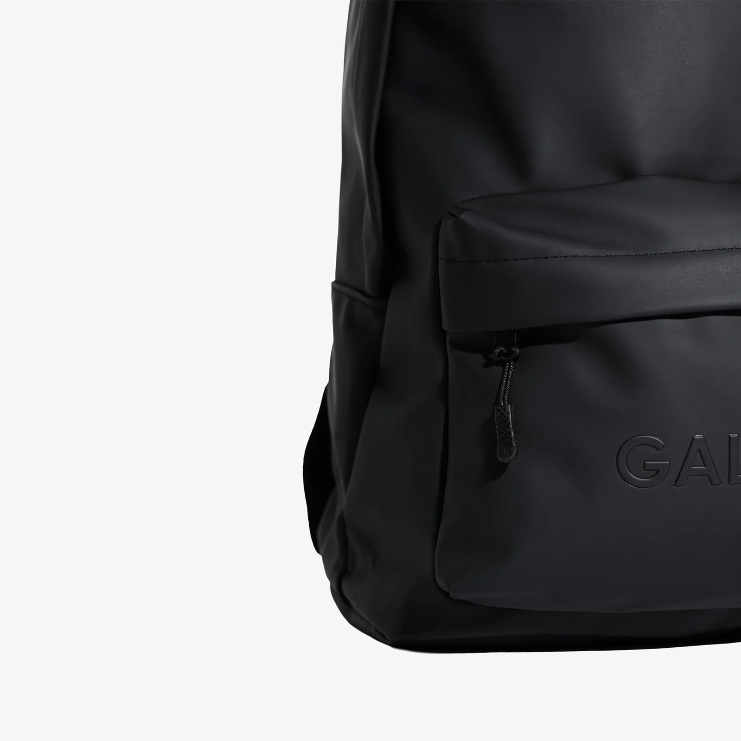 ESSENTIAL BACKPACK